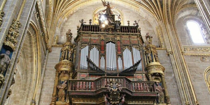organo catedral plasencia
